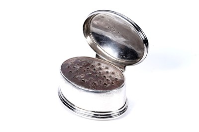 Lot 118 - A rare George III Irish silver nutmeg grater by Abraham Tuppy, Dublin c.1790
