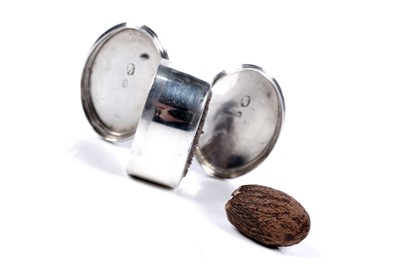 Lot 118 - A rare George III Irish silver nutmeg grater by Abraham Tuppy, Dublin c.1790