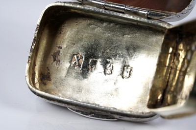 Lot 119 - An extremely rare George III Irish silver vinaigrette, Dublin 1818