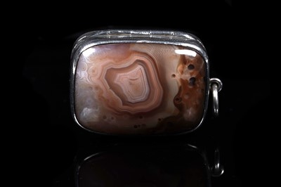 Lot 119 - An extremely rare George III Irish silver vinaigrette, Dublin 1818