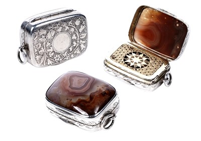 Lot 119 - An extremely rare George III Irish silver vinaigrette, Dublin 1818