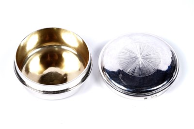 Lot 317 - A contemporary Irish provincial silver box by Desmond A. Byrne of the Kilkenny Design Centre