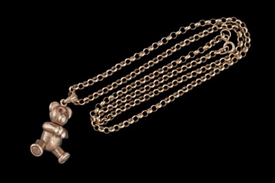 Lot 217 - A 9ct gold novelty teddy bear pendant on chain