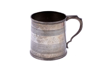Lot 163 - A William IV small silver mug with a tapering body