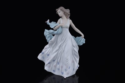Lot 270 - A boxed Lladro figure ‘Summer Serenade’