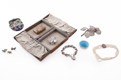 Lot 312 - Victorian and later costume jewellery