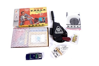 Lot 334 - Lonestar "The Man from U.N.C.L.E." diecast cap gun; and other items