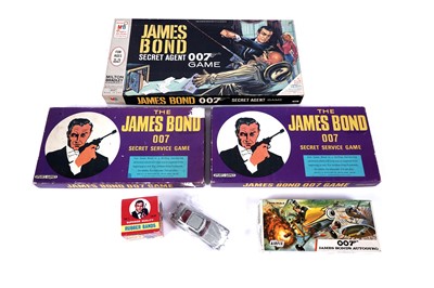 Lot 340 - James Bond related toys and games