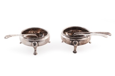 Lot 454 - A pair of George III silver salts