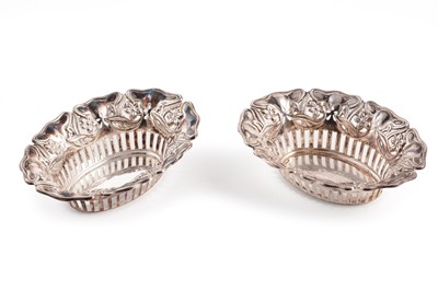 Lot 439 - A pair of late 19th Century Orr & Sons Art Nouveau silver bonbon dishes