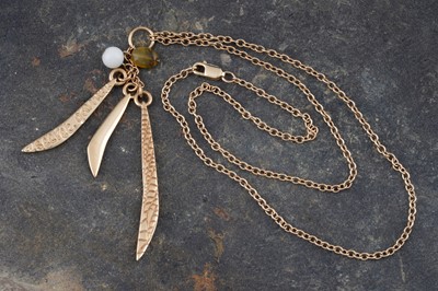 Lot 343 - A 9ct yellow gold necklace