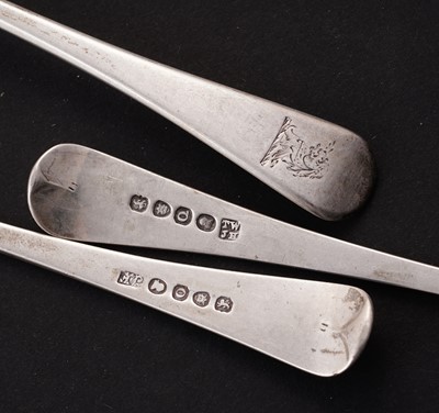 Lot 457 - A selection of Georgian and later silver cutlery