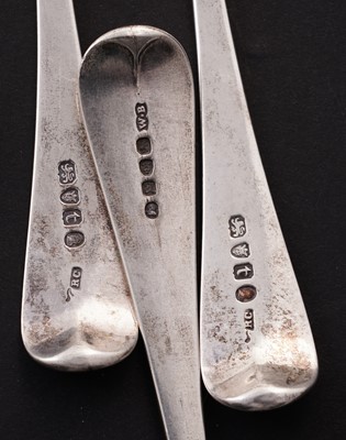 Lot 457 - A selection of Georgian and later silver cutlery