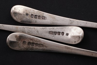 Lot 457 - A selection of Georgian and later silver cutlery
