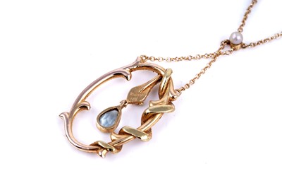 Lot 2 - A Continental serpent pattern lavaliere necklace