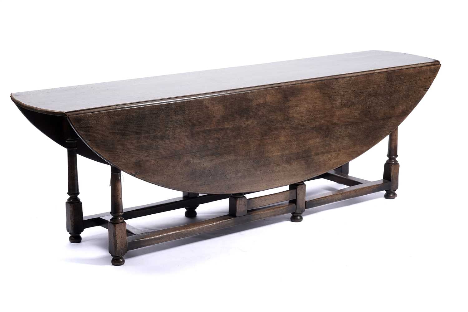 Lot 15 - A substantial 20th Century oak wake table