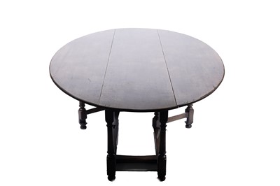 Lot 15 - A substantial 20th Century oak wake table