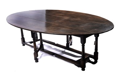 Lot 15 - A substantial 20th Century oak wake table