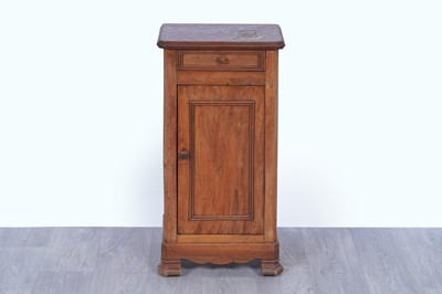 Lot 13 - An early 20th Century continental walnut pot cupboard