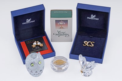 Lot 290 - A collection of Swarovski crystal ornaments