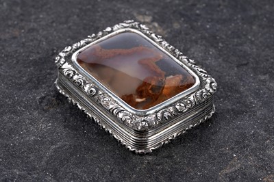 Lot 40 - A Victorian silver vinaigrette by Edward Edwards, London 1855