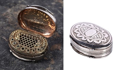 Lot 22 - A George III small silver vinaigrette by Cocks and Bettridge, Birmingham 1811