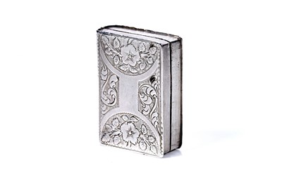 Lot 60 - A late George III small silver vinaigrette