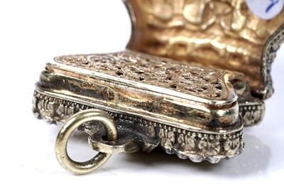 Lot 10 - A small George IV parcel gilt vinaigrette by Joseph Wilmore, Birmingham 1820