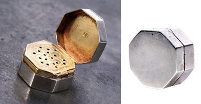 Lot 58 - A George III small silver vinaigrette