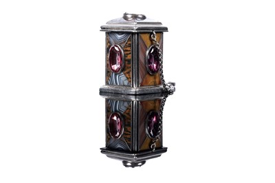 Lot 9 - A rare Victorian novelty Scottish silver and hardstone vinaigrette, 1860-1880