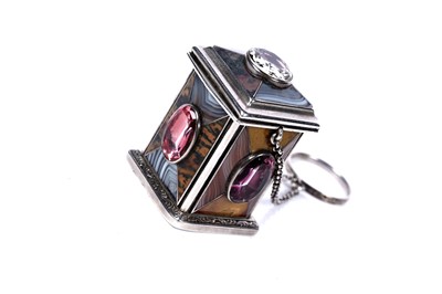 Lot 9 - A rare Victorian novelty Scottish silver and hardstone vinaigrette, 1860-1880