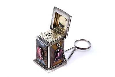 Lot 9 - A rare Victorian novelty Scottish silver and hardstone vinaigrette, 1860-1880