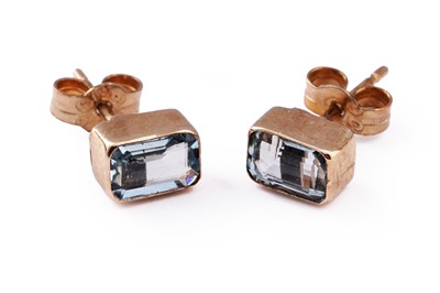 Lot 731 - A pair of aquamarine earrings