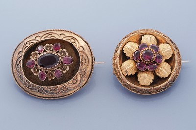 Lot 662 - Two Victorian yellow gold and garnet brooches