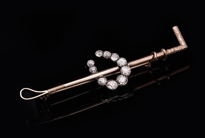 Lot 673 - A Victorian diamond and yellow gold brooch