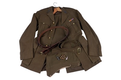 Lot 380 - A Royal Horse Artillery WWII era uniform; and a collection of associated brass buttons