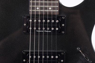 Lot 141 - A Washburn WG-587