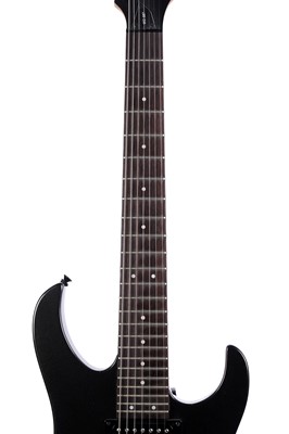 Lot 141 - A Washburn WG-587