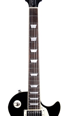 Lot 150 - An Epiphone Les Paul Standard