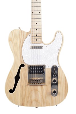 Lot 156 - A Samick Artist Series Thinline