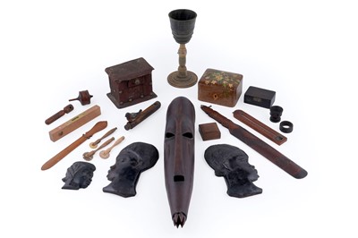 Lot 178 - A collection of treen
