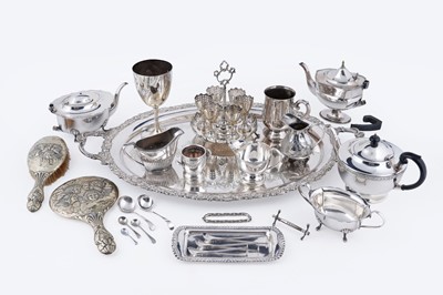 Lot 301 - A collection of silver-plated items