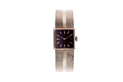 Lot 208 - A 1970s lady's 9ct gold Zenith cocktail watch