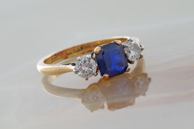 Lot 745 - A sapphire and diamond ring
