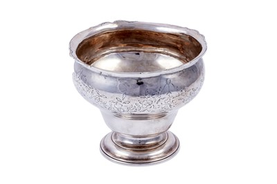 Lot 379 - A George II/III Scottish silver sugar basin