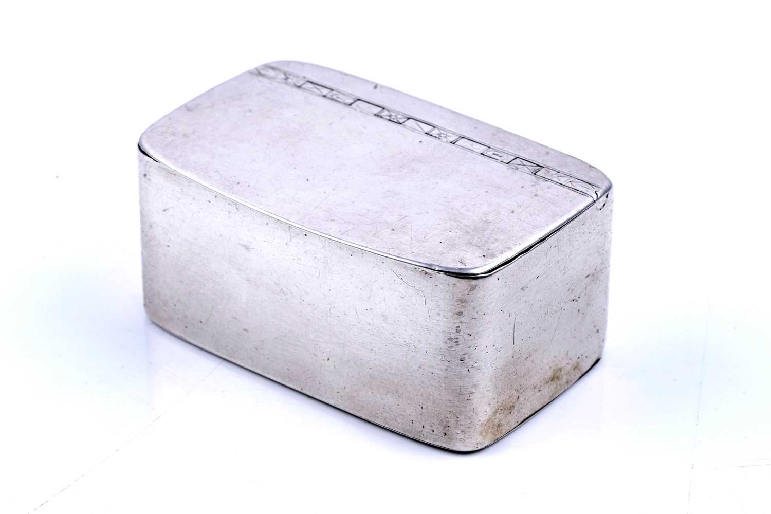 Lot 383 - Naval Interest: a George III Scottish provincial snuff box, William Scott, Dundee.