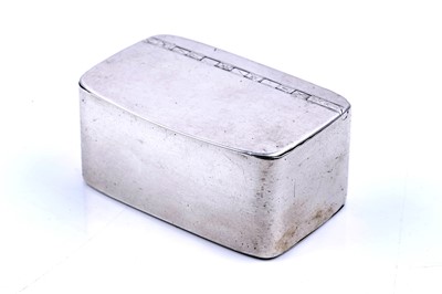 Lot 383 - Naval Interest: a George III Scottish provincial snuff box, William Scott, Dundee.