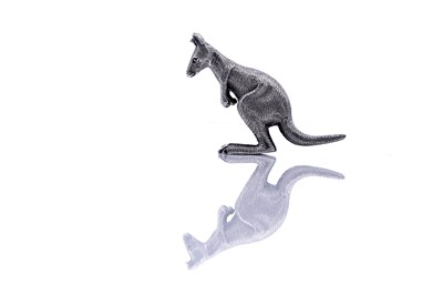 Lot 424 - A small Australian cast silver figure of a kangaroo