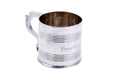 Lot 463 - A Scottish provincial small silver mug
