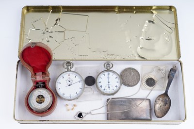 Lot 447 - A pocket Aneroid Barometer